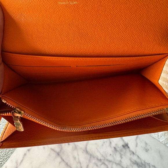 AUTHENTIC Vintage Louis Vuitton 2004 epi continental wallet ORANGE EPI. - Picture 4 of 16